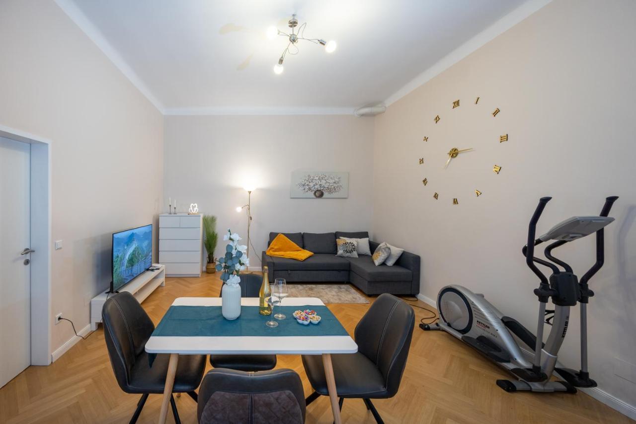 Charming Apartment Near Prater เวียนนา ภายนอก รูปภาพ